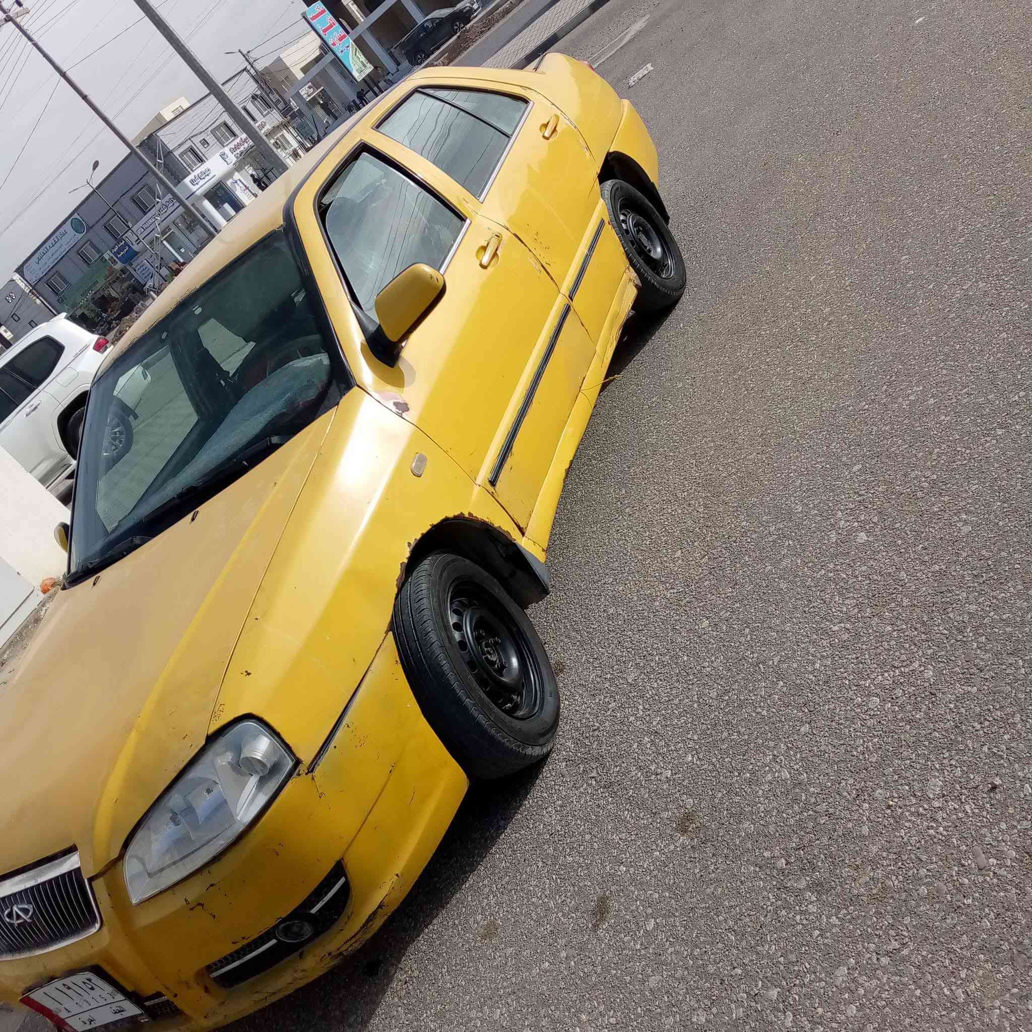 شيري كوين موديل 12 كير محرك مكفول جدد شادهن مال حاويه
شواصي بلاد 
كير عادي 
سنويه لل27 تحويل مباشر ثاني يوم 
عليها غرامه 250
وهيئه 200 
ذني ع مشتري 
السعر 15 
***********
مكان السياره كربلاء
