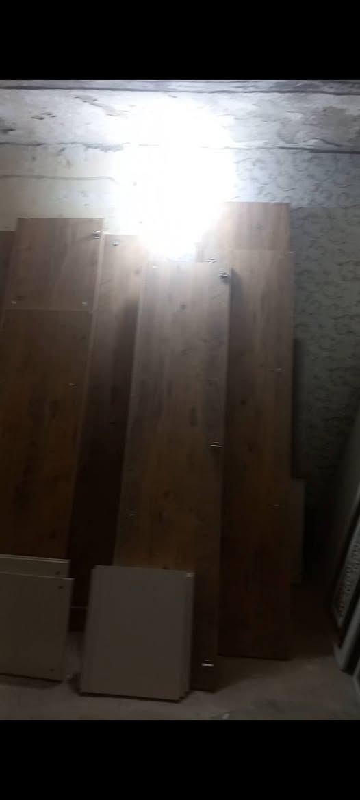 غرفه نظيفه اخشاب المكان الناصريه حي الفداء السعر مليون ونص للاستفسار الاتصال ***********
