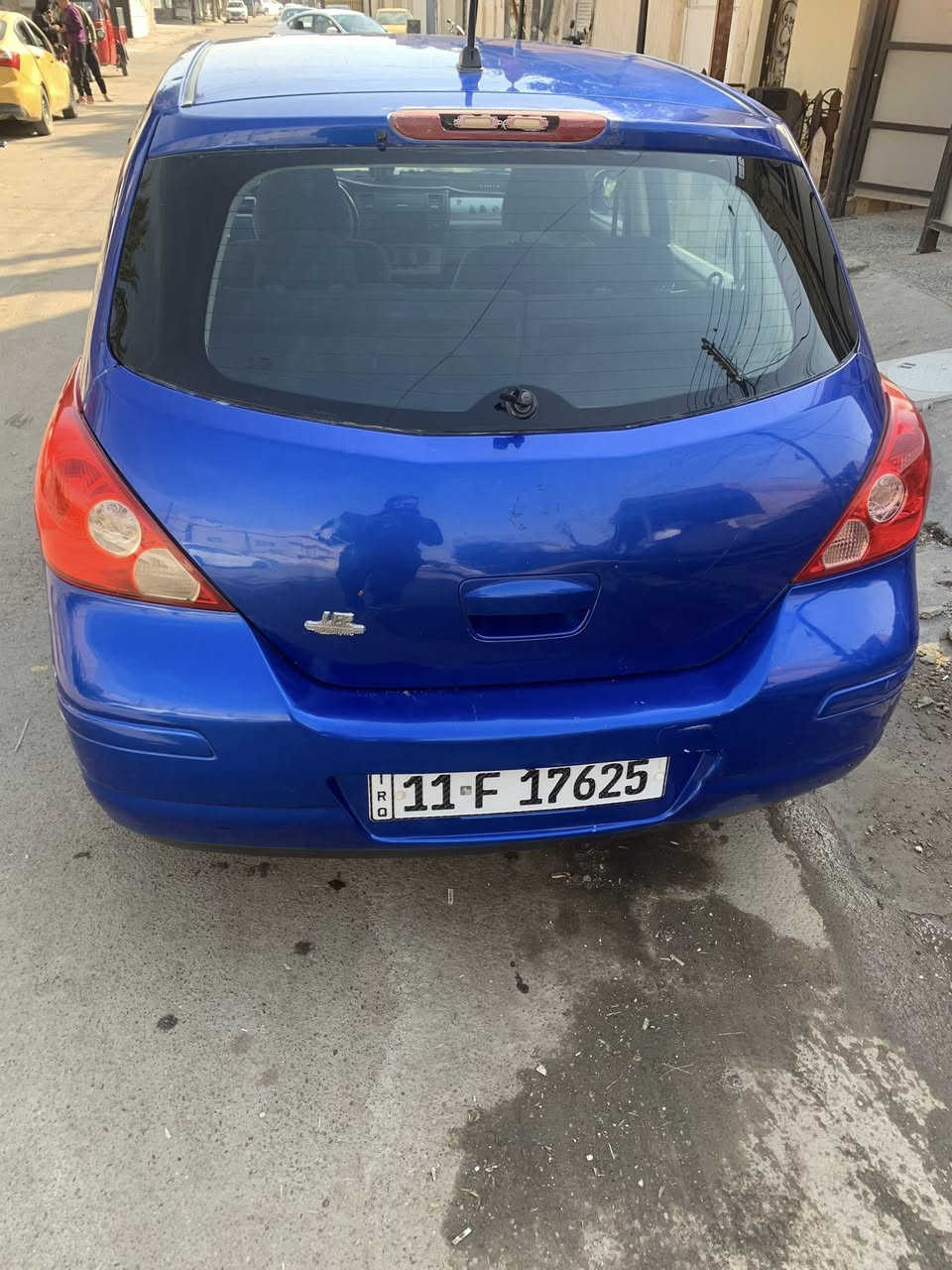 سلام عليكم
سياره نيسان فيرسا 2010
رقم بغداد بسمي سياره رقم جديد
تحتاج ترتيب السياره
بيها صبغ فقط حزام
مكان بغداد الكرخ 
الشراي يتصل ***********و اني حاضر
سعرهاا 58 بيها مجال للطيبين
