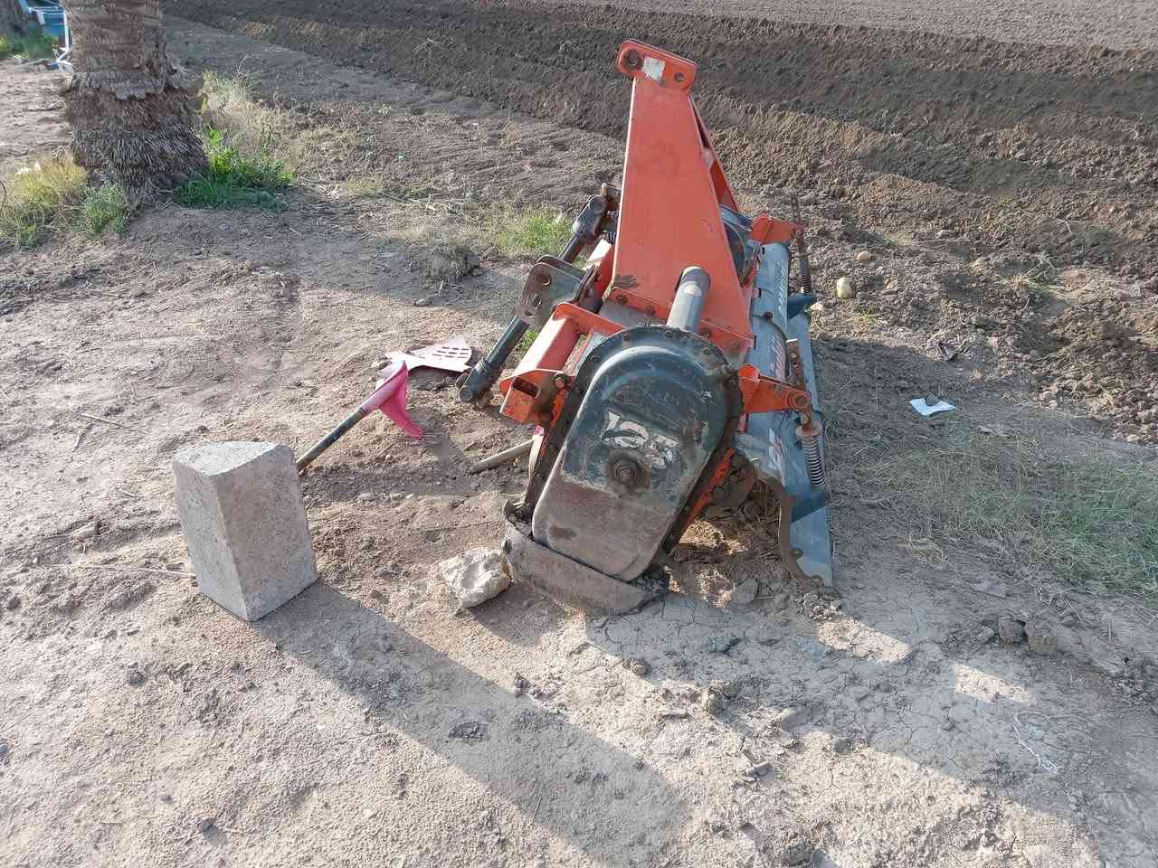 السلام عليكم من رخصة الادمن
رفاسة للبيع حجم ١٨٥ جاهزة للشغل السعر مليونين و ٢٥٠ وبيها مجال
العنوان اليوسفية القصر الأوسط 
للاستفسار الاتصال على الرقم
***********
