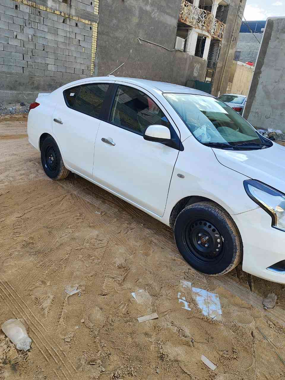 نيسان سني 2024هندي بليته الزرقه   لاضربه مالته خفينه نفس ما واضحه بالصوره   جديد تخم تاير حداديه
استخدام شخصي ماشيه 9000الف السياره جديده كلش  122 بيها مجال قليل 
الرقم ***********
مكاني البصره كرمة علي
