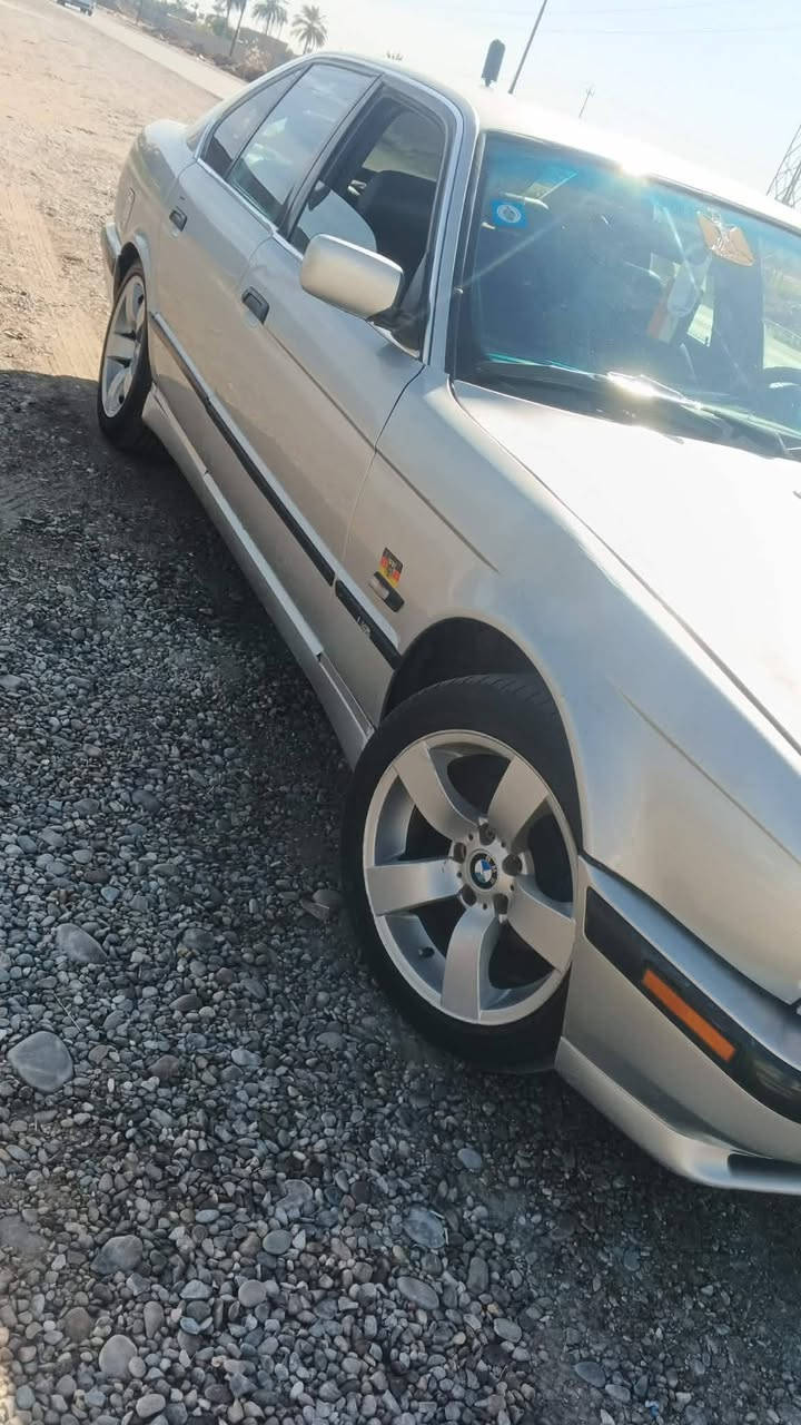 BMW
موديل 1990 رقم بغداد دولي تحويل مباشر
مكينه وكير جدد
صدر امامي وخلفي شاده جديد
تب


**إذا كنت صاحب هذا الإعلان وتريد حذفه لأي سبب، رجاءا أرسل رسالة إلى الدعم الفني**