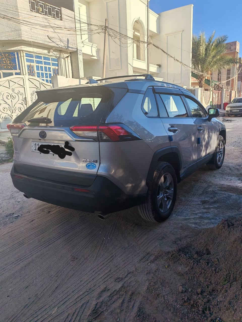 للبيع... راف فور موديل 2022 هايبرد رقم بغداد فول مواصفات تنتة وبصمة وكشن كهرباء وصندوق كهرباء ورادار امامي وجانبي وحساسات خلفية ومواصفات كاملة..  الحادث تبديل الصندوق فقط المكان بعقوبة.... الاتصال... ***********
