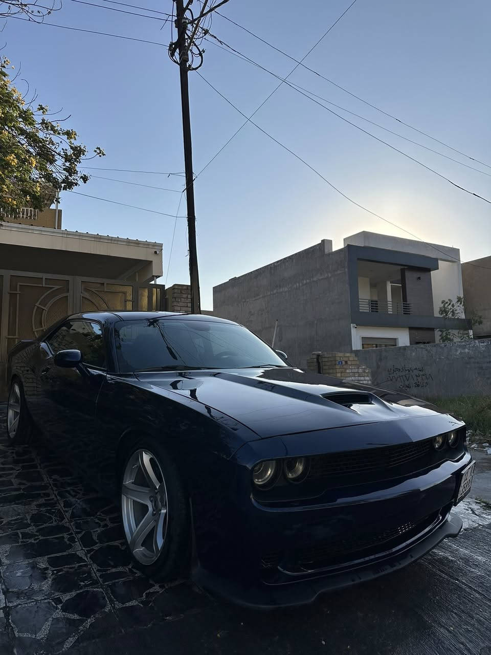 للبيع جالنجر RT  ثمانيه سلندر5700 
موديل 2017
موصفات نقطه عمياء
تدفئه كشنات + دركه ستيرن 
بيه قطع صبغ أبيع حزام 
صور الحادث مرفقه مع الصور
رقم الشاصي:  2C3CDZBT9HH613291
كير محرك شرط
صدر جديد
سعر14.900$
للاتصال فقط غير متواجد على الفيس
***********
عنوان بغداد حي الجامعه
للبيع فقط لا مراوس ولا قسط
