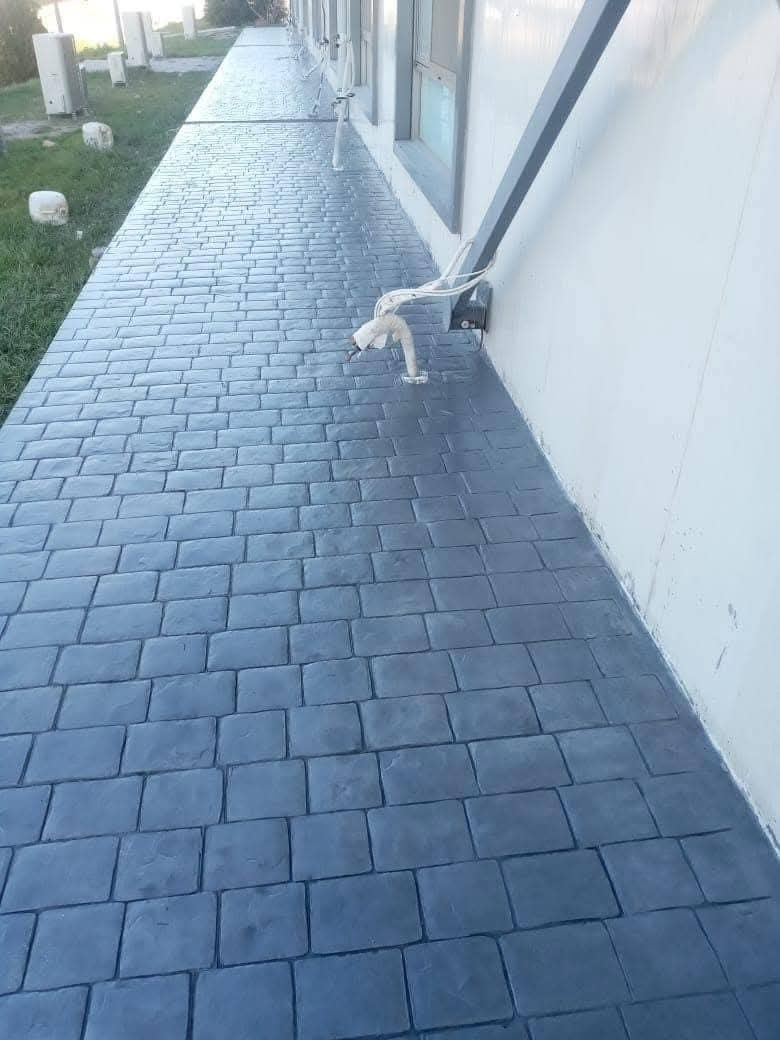 السلام عليكم ورحمه الله...نعمل ديكورات ارضيه وصب وسقل جميع الصب والديكورات الارضيه لدينا جميع الالوان والديكورات الارضيه للاستفسار ***********
***********
