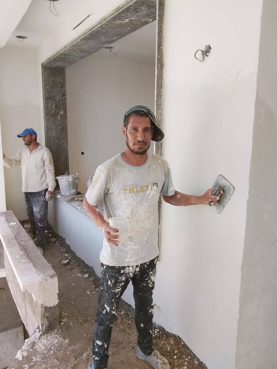 كادر لبخ وطلس وكبلونات ونثر وتصفير درجه اولى مصري تسليم مهندس ***********
