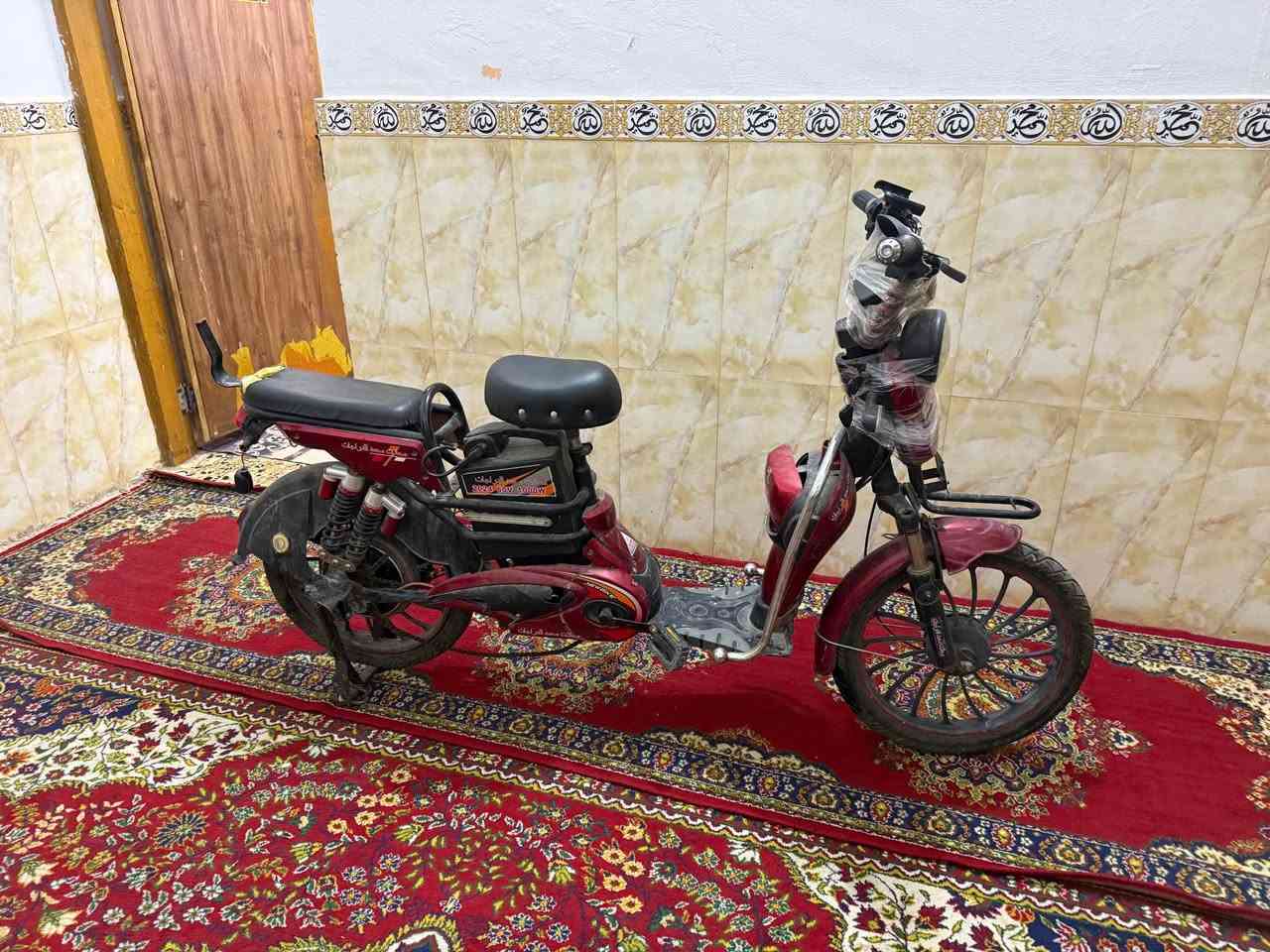 دراجه شحن باتريه ضعيف كلش يحتاجن تبديل 
دراجه تحتاج بس باتريات وكدام عينك هيه شوفه وقيمه عنون بصره حيانيه شارع القاىد قرب تناكي موسى الكاضم *********** البصرة, العراق
