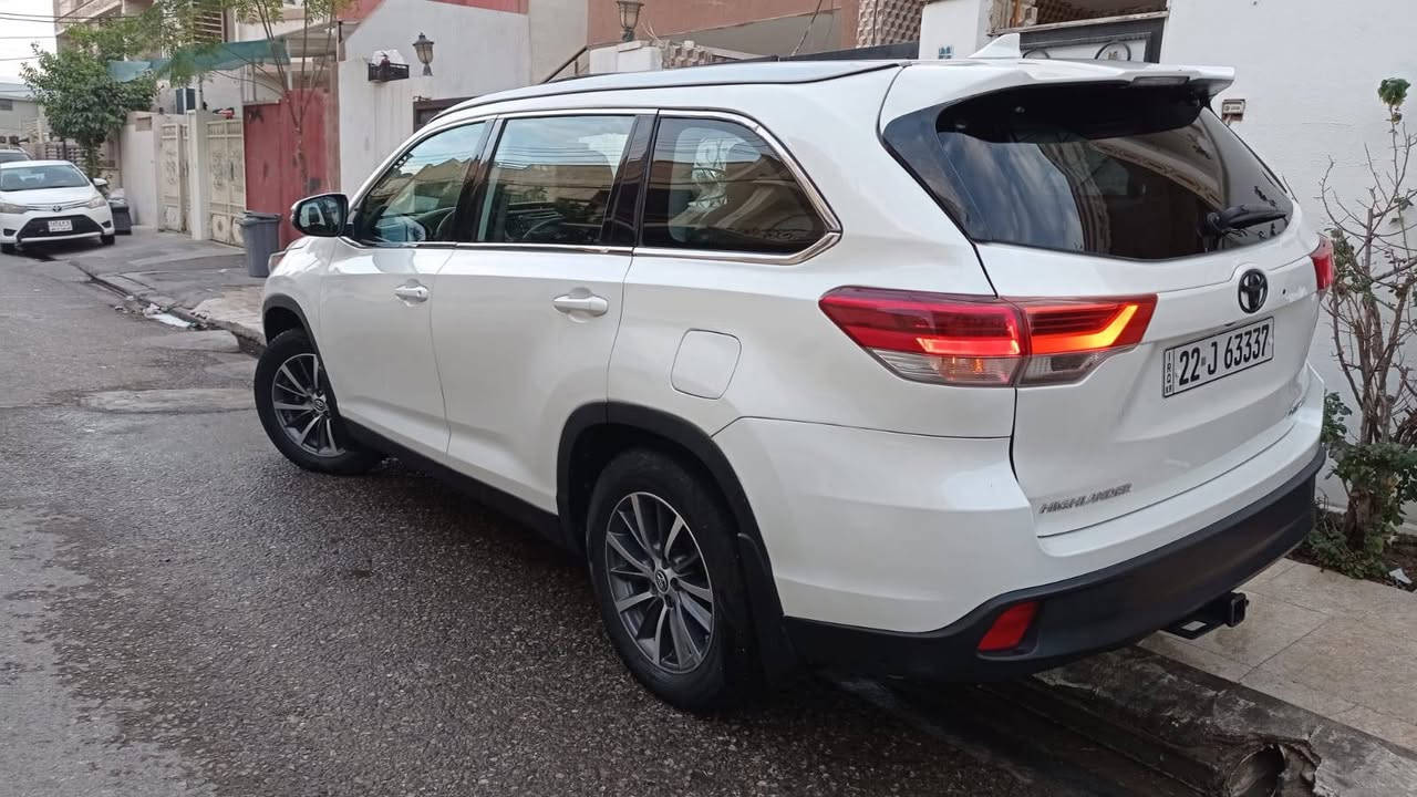 هايلندر 2019 XLI AWD
ضرر خمس قطع وربع قماره شويه ابرس الشاصي 
سعر 188 بيها مجال قليل 
تواصل واتساب ***********
