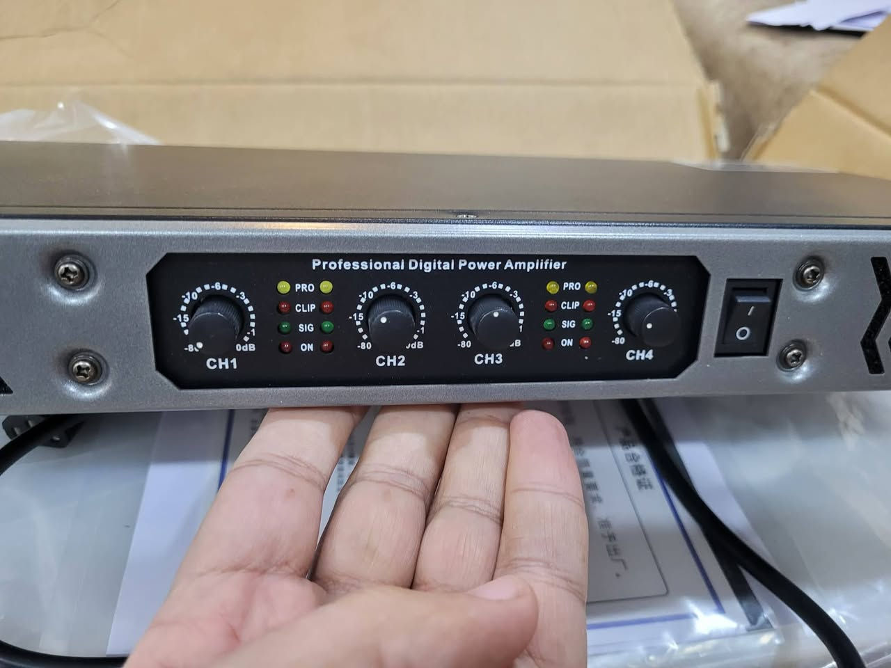 من رخصة الادمن متوفر بور 4 خطوط 
700 واط ×4 يشتغل بس خطين هيج اجاني ما مصلح وما اعرف شنو السبب جديد غير مستخدم
السعر 75 الف


**إذا كنت صاحب هذا الإعلان وتريد حذفه لأي سبب، رجاءا أرسل رسالة إلى الدعم الفني**