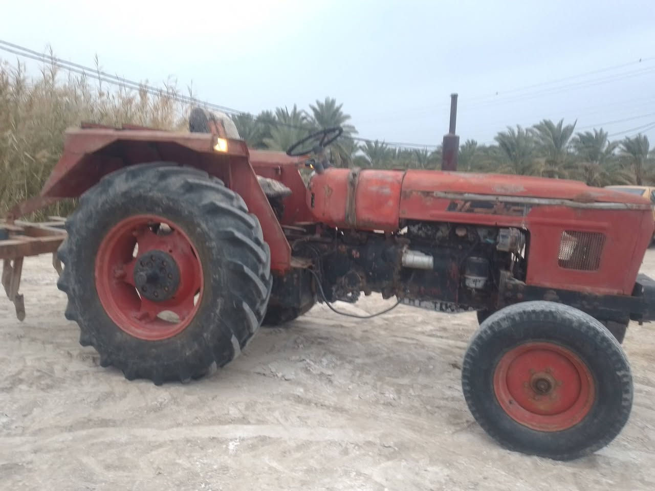 السلام عليكم كاروبه للبيع عنتر موديل 86 حجم 71 كهربائيات شغاله كشره  نضيفه نقص باور كاروب كامله ***********
