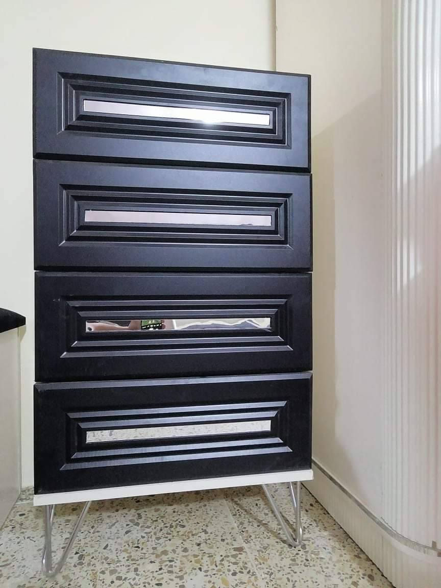 سلام عليكم
بيع وشراء الغرف المستخدمه تنصيب جميع الغرف وتصليحها من جميع الاضرار  نقل الاثاث وتحويلات البيوت لجميع المناطق الاستفسار *********** وتساب
