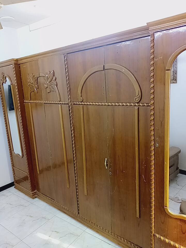 السلام عليكم ..كنتور ٦ باب نظيف كلش .بسعر. مناسب ..المراسله +9647779525251
