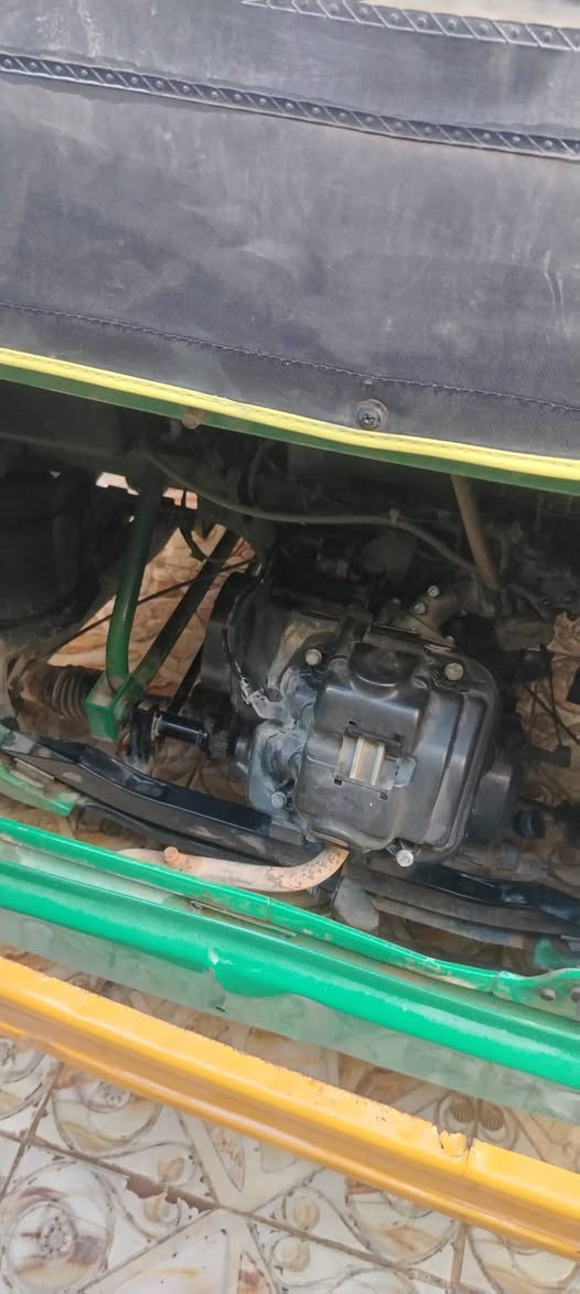 السلام عليكم .تكتك للبيع موديل 22  رقمه ذي قار مبدل كلجات مره وحده وظربه وره يم بك لايت مرجعه بارد السعر 720000 وبيه مجال بعد قليل الشراي يتصل *********** لايراسل لان ذاكر تفاصيل،
