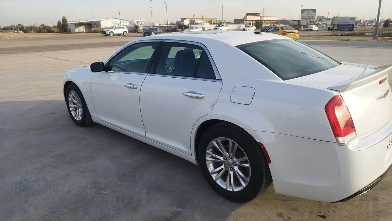 سلام عليكم للبيع اوباما 
2015 اصل رقم سليمانيه 
سياره كندي كلين بدون لاصبغ ولا ضرر ولا معجون 
فقط مكانات بارد ورصعات  
تو ويل 
سنويه هزه كله جديد شرط التحويل
مواصفات سياره لمتد 
شاشه جبيره 
كشنات تتفئه+ كهرباء
كامره دواره
تشغيل عن بعد
فتحه بنوراما
سياره جديده واستخدام شخصي ممشتغله خط 
السعر 235 وبيها مجال حك الجيه 
الشراي يتصل ***********
مكاني واسط قضاء الصويره
