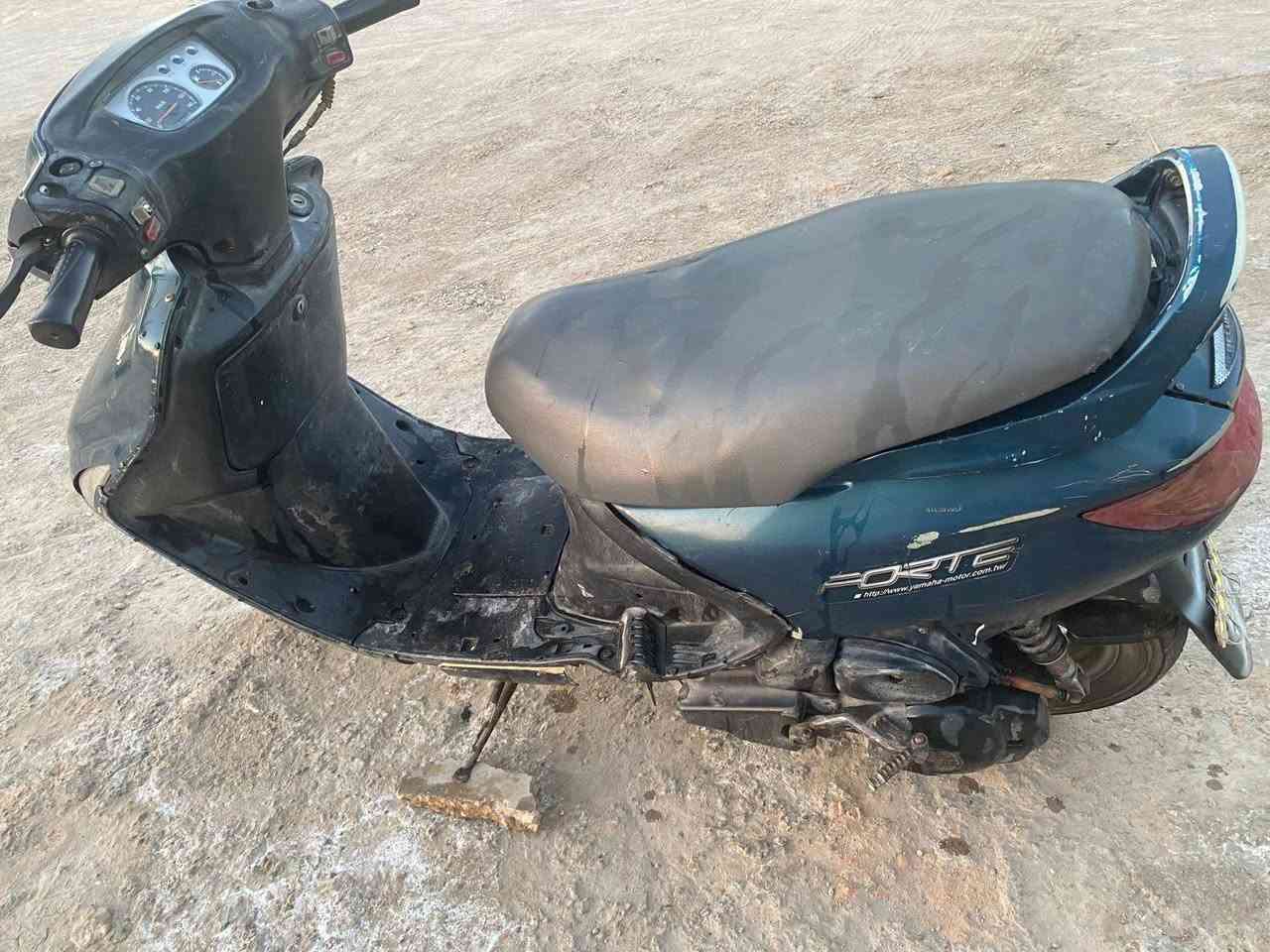 فراشه للبيع مكينه نضيفه لا تنقيص ولا تبخير كهربائيات شغاله
كج بيها السلف فقط الراجز عاطل
الدراجه عوزها كفرات لأن البيها تعبانه 
مكاني نجف ابوصخير
***********
