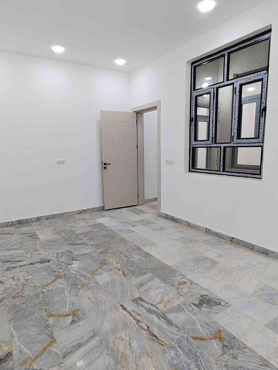 دار للبيع زيرو
مساحه 125م واجهه 6 وربع نزال 20
يقع في حي الجهاد الشارقه قريب مجمع النسيم
يحتوي 3 غرف نوم غرفه سويت حمامات عدد 3 صاله ومطبخ ومناور للاستفسار اتصل ع شركه المستقبل للعقار ***********
