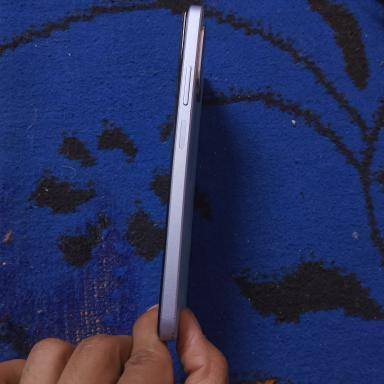 عندي جهاز oppo A18 📟
مميزاتة : ذاكرة 128 كيكابايت 
معالج: Helio G85
اللمس شغال 💯 
سعة البطارية 5000 مللي امبير في ساعة
 4 كيكابايت:  RAM♈
معزز الاداء موجود و بقوة trinity Engine 
حجم الشاشة 6.56 بوصة ❣️

طراز الجهاز : CPH2591 ❣️

مابي ولا شخط 👍
للتواصل واتس اب ***********

عيوبة : 
كسر في شاشة و وجود خطوط بيضاء على الشاشة
