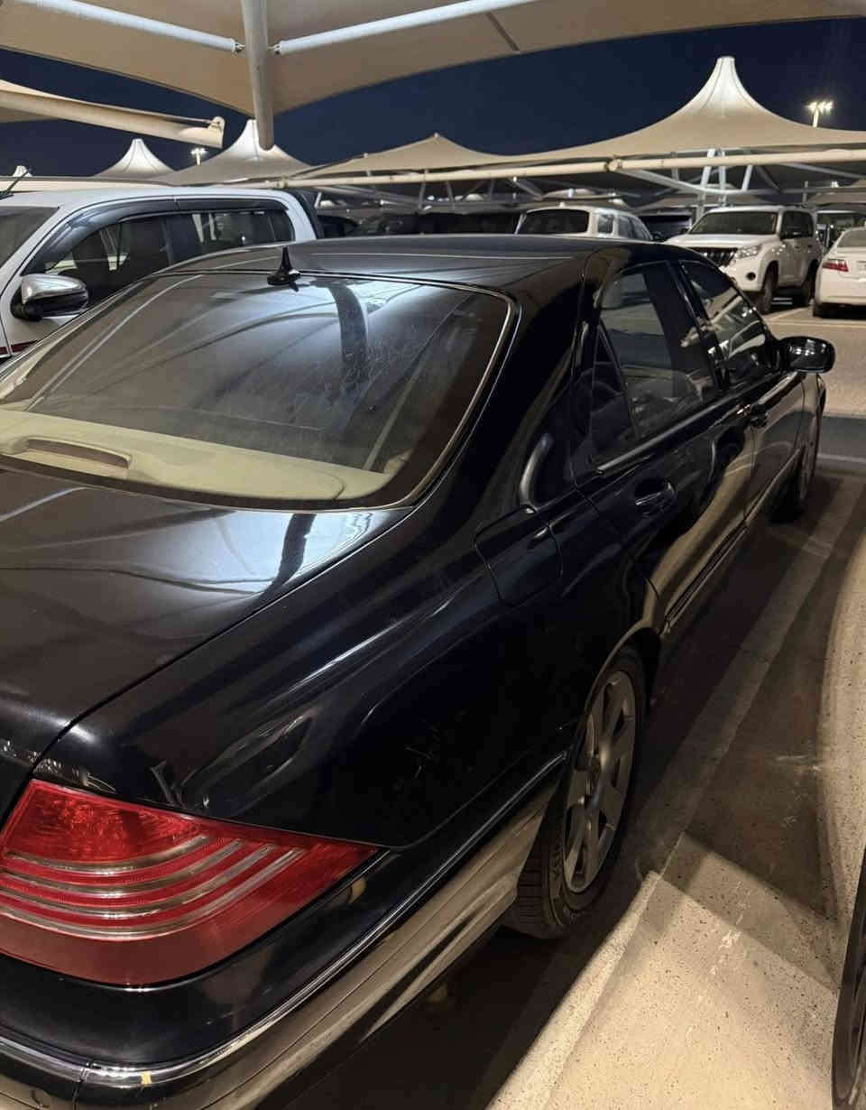 السلام عليكم للبيع فقط مرسيدس غواصه 
2002 اصل وارد يابان كفاله كص وصبغ وتبديل حجمً500 باب طويل 
محرك وكير وكهربائيات وتبريد وحداديته كله جدد  برغي ممفتوح بيه على وضع الشركه وفول موصفات للاخير Vip 
سلايد روف كشنات اربعه كهرباء وخزن ميموري وتبريد وتدفئه برده خلفيه كهرباء 
كشنات خلفيه منفصله . وثلاجه داخليه 
حساسات امامي وخلفي لايت عدسه متحرك دبل جام .ESP و ABS 
جوبلس تصعد وتنزل حسب رغبه 
ابواب ومري وصندوك شفط 
تحكم ستيرن سيدي جنجر  
داخله كنتاره بلادي سيتم صوت 
باقي تفاصيله معروفه وكله بلاديه
مكانه بغداد الكرخ والسعر 50 ورقه وبيه مجال بسيط ***********
