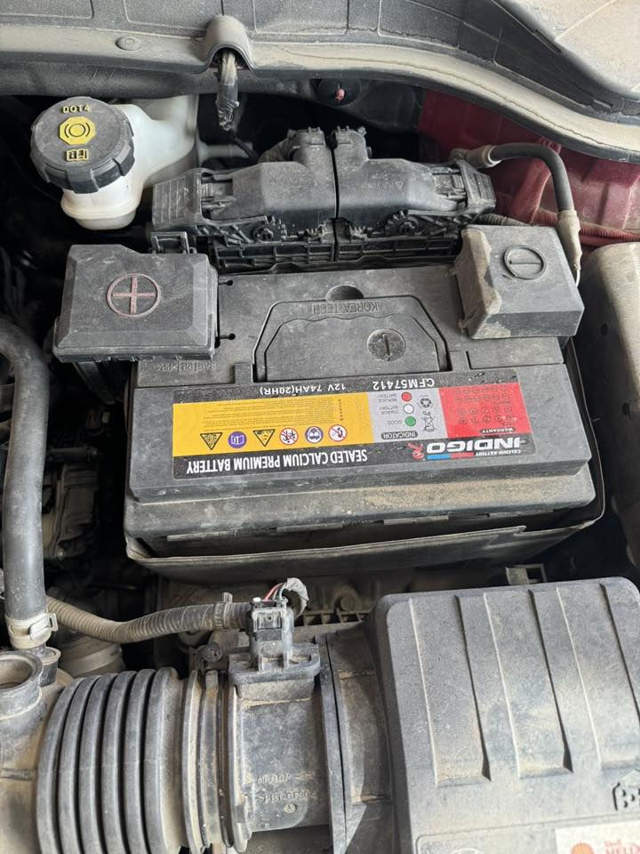 السلام عليكم 
كونا موديل 2024 خليجي ماخديها زيرو السياره حاليا ماشيه 51 الف قابل للزياده 
محركها 2000 دوش 
رادار تحكم ستيرن تشغيل عن بعد فتحه بصمه شحن لاسلكي مانع انزلاق سياره فول موصفات ستخدام داخلي 
سياره مكفوله من كلشي  بيها فقط رصعه بل بنيد 
مكانها بغداد العامريه 
سعرها 189$
***********
