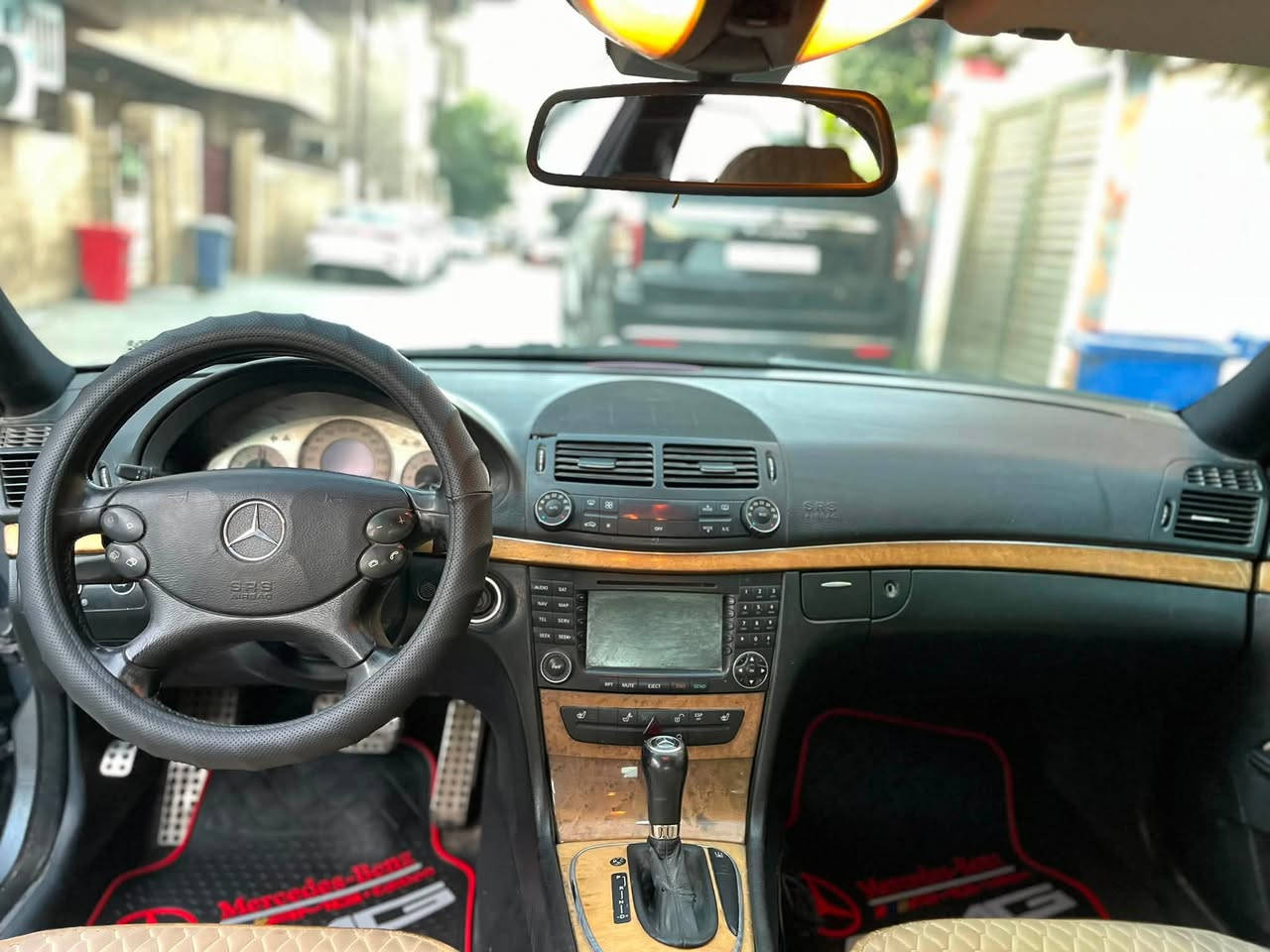 مارسدس e350 2007
بانوراما
سياره كامله 
رقم اربيل 
للتواصل
***********
السعر 140

