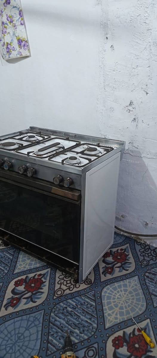 طباخ البيع شرط التشغيل ولفحص ونضافه شوفت عينك ‏‪***********‬‏
