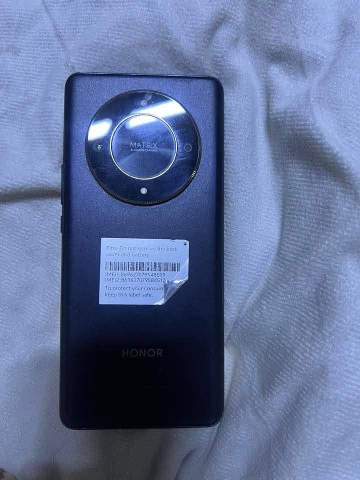 هونر x9b استخدام قليل نضيف مثل ما مبين ب الصوره فطر ب الكزاز ما مئثر ع الشاشه ابد سعر ٢٠٠وبي مجال


**إذا كنت صاحب هذا الإعلان وتريد حذفه لأي سبب، رجاءا أرسل رسالة إلى الدعم الفني**
