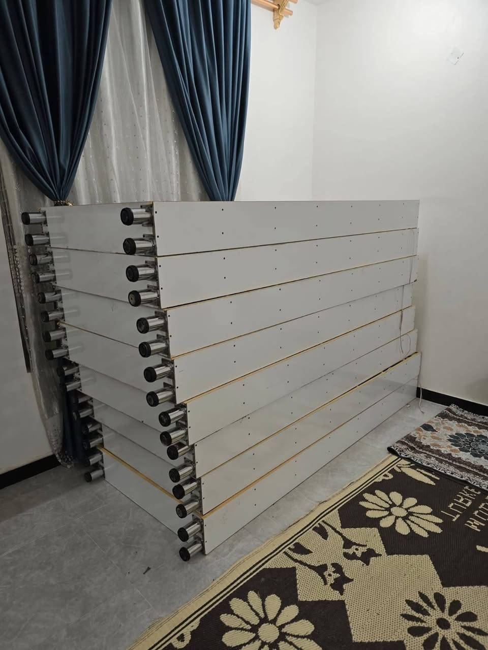 السلام عليكم.
متاح فاترينات عدد 8 .
نظيفات جداً ، استعمال قليل .
الارتفاع مترين ونص 
العرض متر 
العمق 20 سم 
للاستفسار 
***********
