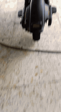 سلام عليكم دراجه R9 مديل 2025لون زيتوني بطاريات 25امبير 12v لايتات زنون اصفر ابيض وبعد بيه رماش وبيه اشاير يمنه يسره ورباعيه دراجه عداد حقيقي 60 
ملاحظه/دراجه اي خلل مابيه فقط بيه بطاريتين تعبانات💯
سعر 375 للتواصل رقم هاتف ***********
