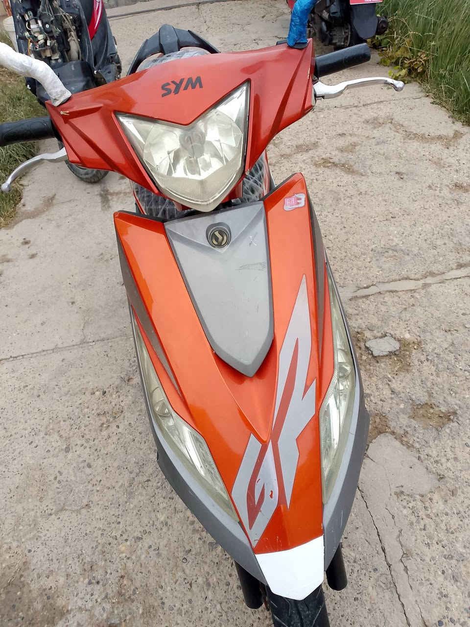 السلام عليكم دراجه سايم نحله للبيع كله شغال مكينه فول نعومه مابيهه اي نقص دراجه حيل نضيفه بدووون اوررراااق 
السعر. 550 او بي مجال للشراي 
العنوان داخل الرمادي 
رقم الهاتف. ***********
