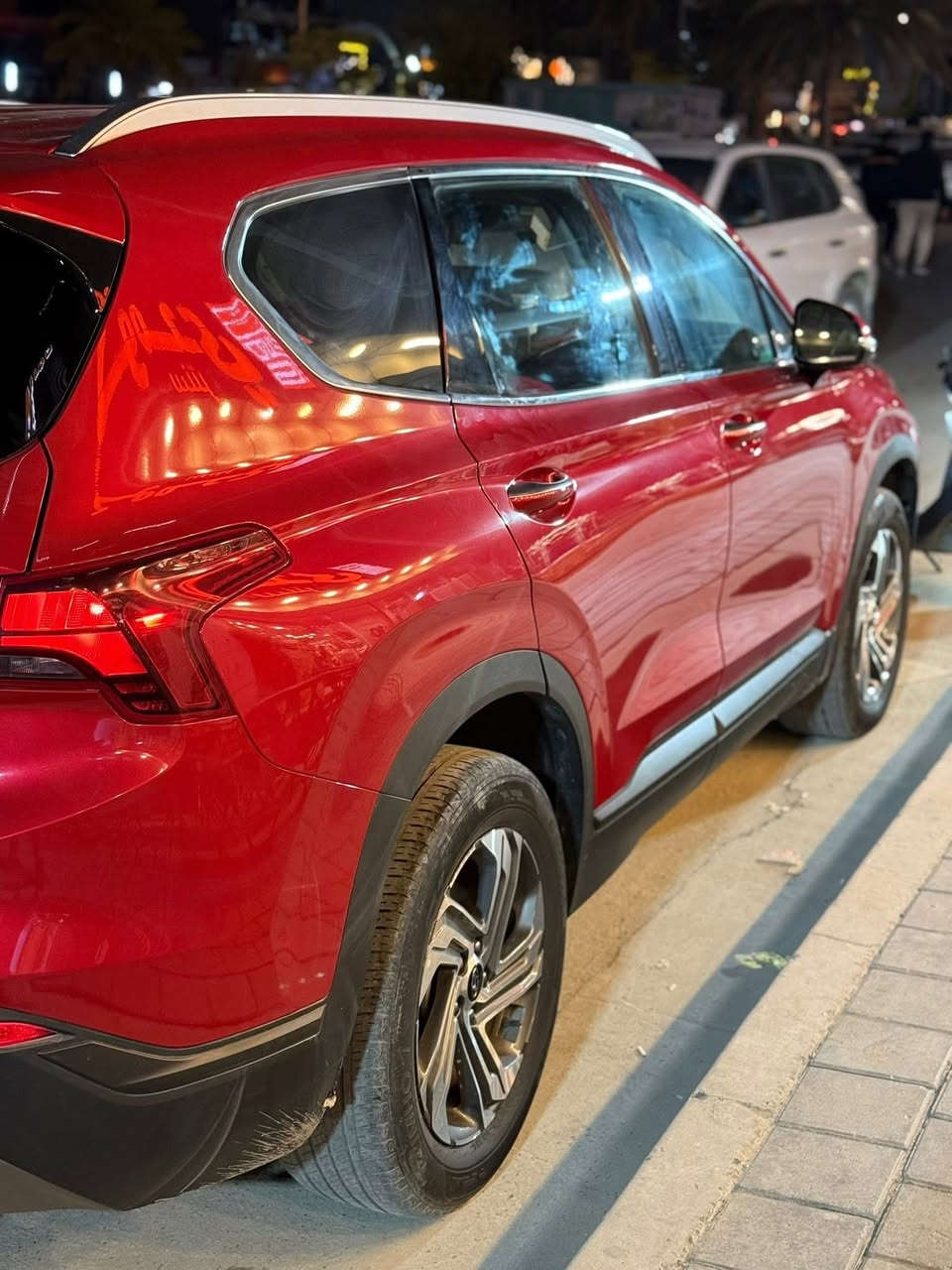 سلام عليكم  للبيع سنتافيا 2023 وارد امريكي حادثها موضح بل صور رقم بغداد باسمي سعرها سيارة فول مواصفات 
محرك 2500 تيربوا
 كير 3 انظمة  
تشغيل عن بعد
بصمة 3 تحكم
مانع انزلاق
رادارت امامي وخلفية وجوانب
كشن كهربائي
تحكم سرعة 
قيادة ذاتية 
السعر 
235 ورقة للاستفسار على رقم فقط *********** يتوفر وتسأب 
عنوان بغداد
