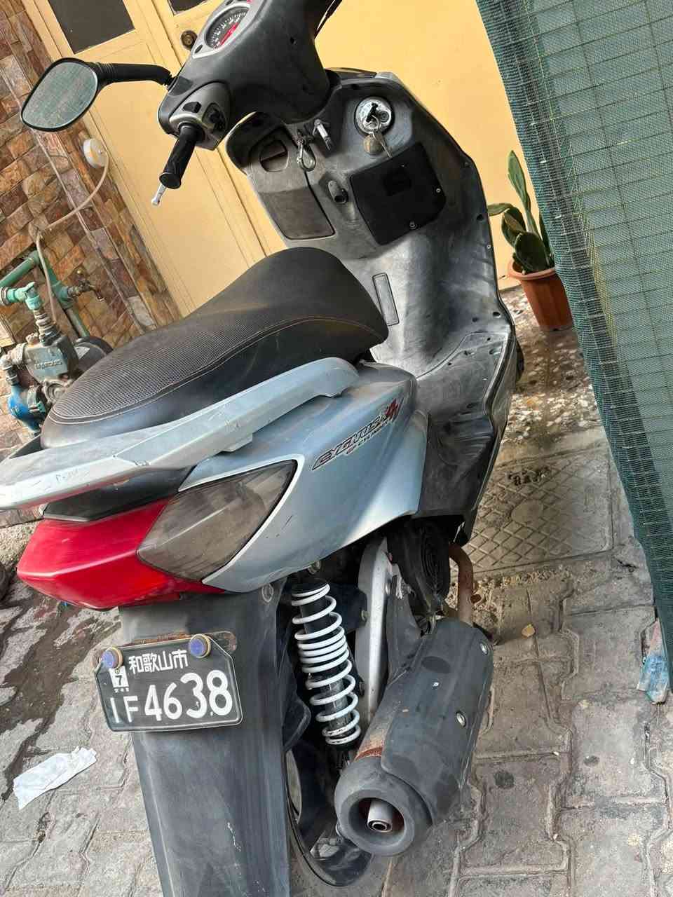 سلام عليكم سكنس نثيه للبيع دراجه حلوه كفرات بلاديه مكينه ناعمه كهربائيه كلها شغاله نكره سلف مريات دراجه ملحه كلها مال رمبه سعرها 550  وبيها مجال رقمي *********** مكاني بغداد الكرخ
