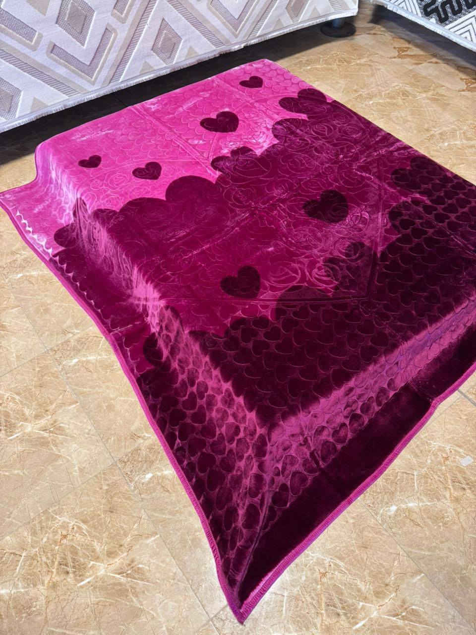 #اللهم_صل_على_محمد_وال_محمد 🎅 🌲🌳🌴 
 بطانيه نفرين طبع  نفس الصورة بالضبط 🏞️ تحفه ملكيه وقياس كبير👨 

يتوفر خدمة توصيل..العنوان الحمزة الشرقي شارع الهوى قرب ازياء الجوهره 
***********. ....واتساب
‏ ‎ملاحظة/ ضمان لحقوق زبائننا  التاكد من الالوان و نوع الخامه عند الاستلام  و اذا كانت مخالفة للمواصفات المعروضة من حق زبائننا الكرام رفض المنتج و عدم  استلام الطلب 🤍🌹
