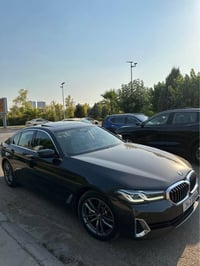 بي ام دبليو 530i • بي ام دبليو 2021 • سيارة BMW • BMW الماني • BMW وار...