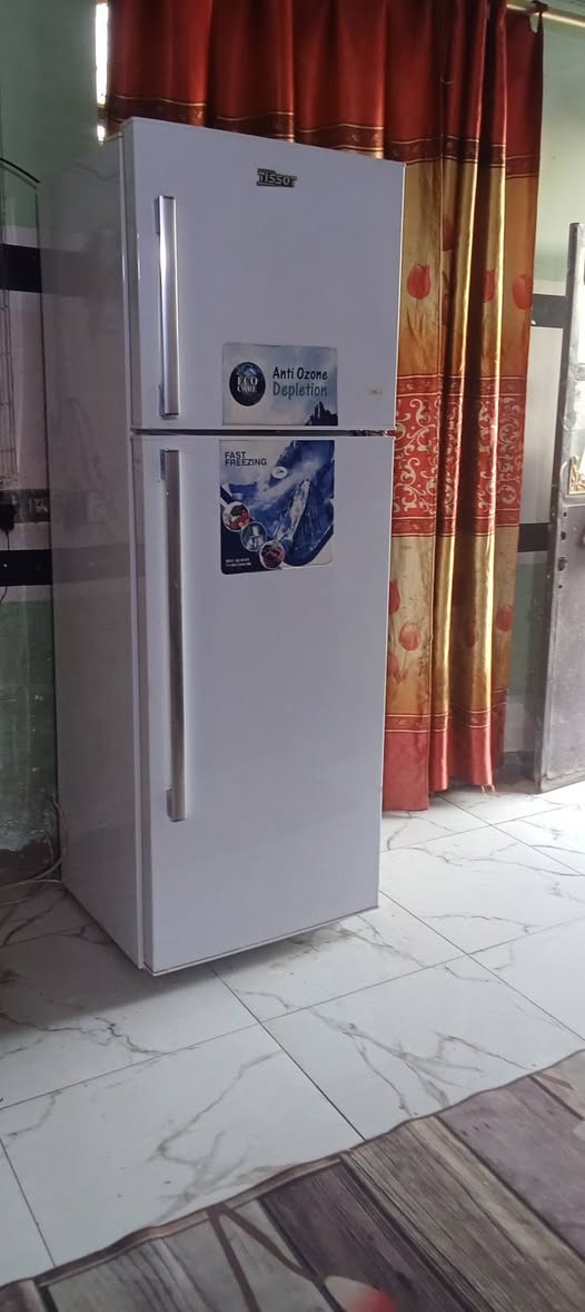 ثلاجة اخت الجديده 26قدم سعر 225 مدينة الصدر اكو توصيل ***********
