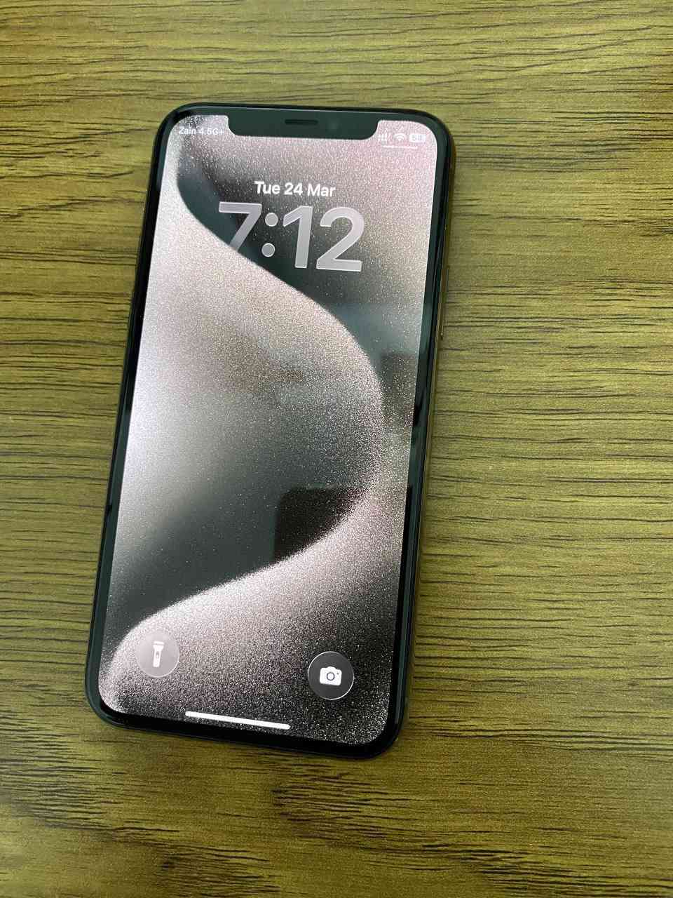 ايفون 11برو فقط / iphone 11 pro 
تك سيم + esim 
ذاكرة 256 
بطارية 83 
بدون كارتون بدون غراض 
ما مبدل بي كل شي وما مفتوح كلو اصلي و نرومال 
وانطي بيه 3 تيام اي خلل بيه يرجعلي 
سعر 280 وبيه مجال 
عنوان موصل حي الضباط 
رقم تواصل *********** اتصال او واتس اب او خاص ماسنجر
