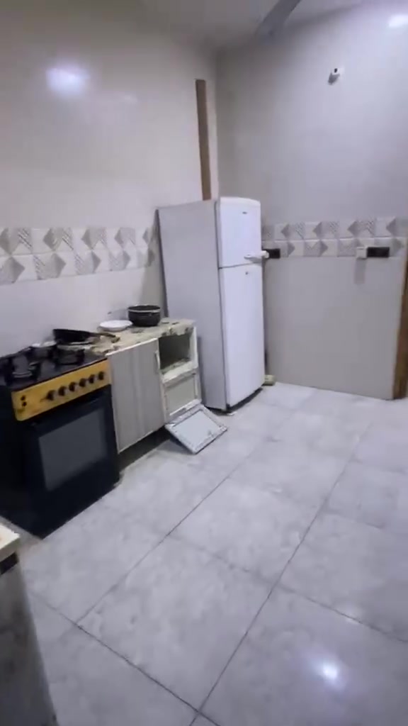 شقه طابق اول مؤثثه للايجار غرفتين نوم وصاله ومطبخ 
الدوره شارع مصافي زراعي الجنابي قريبه ع كليه فرابي 
للعوائل او طالبات 
ايجارها 500 
مكتب الكرم ***********
