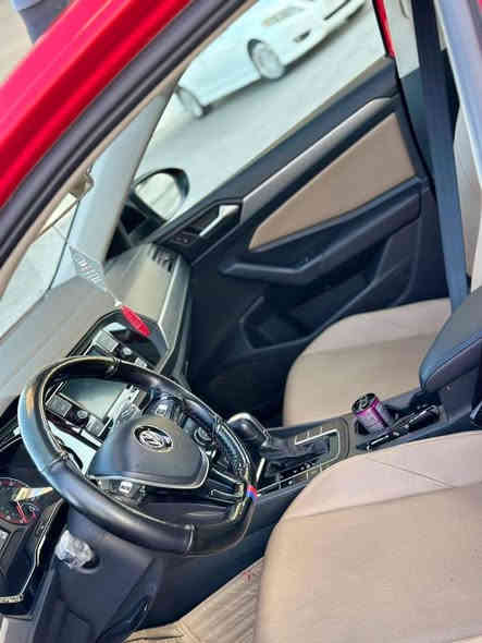 JETTA _SE  2019
‏84m ماشيه
رقم اربيل انكليزي سنوية 2026 وهزه 
‏‎محرك 1400 TURBO 
‏‎كير اوتو 8 نمر 
‏‎وضعيات القيادة ( سبورت - نورمال - ايكو - عادي )
- بانوراما
- بصمة تشغيل
- بصمة ابواب 
- قفل جام مركزي
- رادار امامي عدد 2
- رادار خلفي
- رادار جانبي
- مانع تصادم خلفي امامي
- اوتو ستارت - ستوب
- مثبت سرعة 
- نظام ترحيب
- توقف ذاتي 
- هاندبريك بصمة
- منظومة زنون بلادي
- ماسحات اوتو للامطار
- شاشه 8 انج امس تدعم كار بلي ( ابل - اندرويد ) 
- كشنات جلد عسلي
- تدفئة كشنات
- تدفئة ستيرن
- تدفئة مري
- اضائة LED اوتو ليلى نهاري
- بك لايت LED
- سترين حرف D
- فول تحكمات ستيرن
⛔️ _سيارة بدون ضرر زاوية الدعامية الامامية فقط بدون صبغ   
‏‎ ***********
