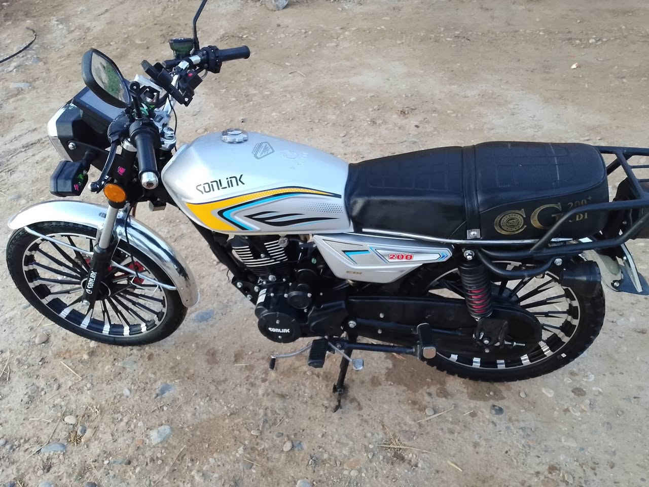 السلام عليكم دراجه للبيع موديل 25 مكفوله كفاله عامه مكان واسط العزيزيه انتصل وبيك  خير وتدلل ***********
