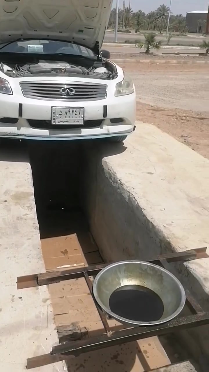 سلام عليكم اخواني يوجد محل زيوت متكامل من كلشي انواع زيوت فلاتر جميع سيارات وتكاتك اخوان غرظ لبيع ماكو عامل بي وريد ابيعه لمحل جديد تيد لمحل هوه ولغراظ لمحل مئجر تيد تبقه تيد بس لغراظ وبسعر جمله بغداد وبي ضمان اكو زيوت بيها ضمان وجميع سيارات ليريده موجود ولقوائم موجوده ***********رقمي ويتساب متواجد
