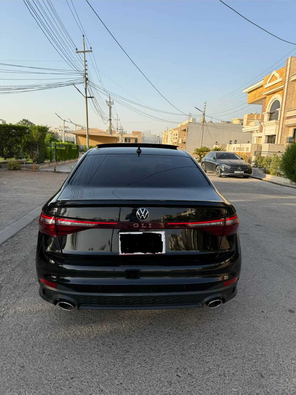Jetta GLI autobahn 2025 VIP
فول فول فول مواصفات، واحد على واحد (١/١)، 
بجم كبس، پێش و پشت كەپس، 
واحد جاملغ مصبوغ، وبابين تبديل شركة.
دوو سویج.
ڕەقەم کراوە.
*********** أربيل, العراق
