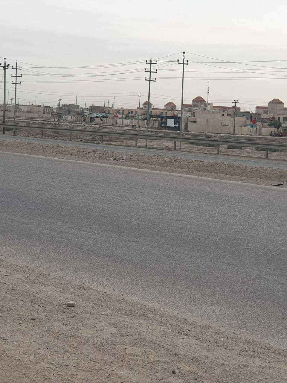 سلام عليكم قطع للبيع الاستفسار ***********
