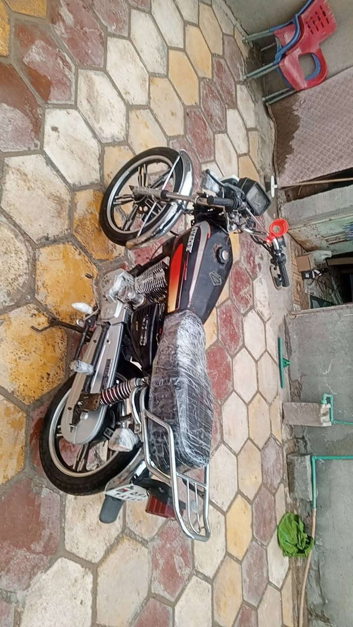 السلام عليكم امروتك اقراء قبل لا تخابرني?
دراجه سيفان اصلي موديل 23 لبيع بدون اوراق ضايعه بس شرط اتكفلها الك سرقه وعشاير وحتئ اذا تريد مستمسكاتي انطيهن لك وتاخذها من باب بيتي دراجه جاهزه ومابيها نقص برغي خلاص مكينه كير كفاله كهربائيات كلها شغاله دراجه مال جناي حلوه ونضيفه الله شاهد
متوازي علئ بيعتها حيل سعرها 350 الف وبيها مجال بسيط مكاني بابل الشراي يتصل وعيوني له ///
///***********///
