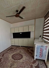 كاونترات مطبخ • نضاف • موصل الايسر