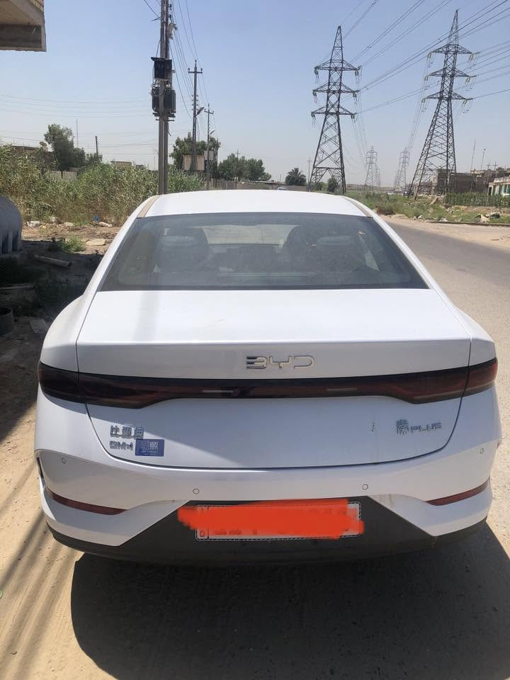 السلام عليكم  
Byd qin plus
 ماشيه 800  كيلو داخل زيتوني بعدها اخت  الزيرو 
*********** 
اتصال فقط 
مكان السياره بغداد
