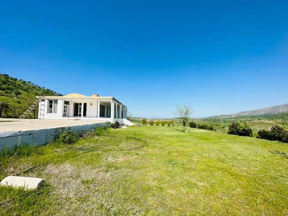 #نرخ تەنها 435 وەرقە
مەزرەعەیەکی زۆر جوان بۆ فرۆشتن 
‏‎رووبەری گشتی 5000م تاپۆ

‏‎بۆ زانینی #شوین  ژمارە( 4 )لە کومنیت دابنئ💰📤

‏‎ کارەبای هەیە
‏‎بیری ئاوی سەربەخۆیە
‏‎باغ کە ناوازە تیدایە
‏‎حەدیقە و بە نرخیکی زۆر گونجاو 

‏☎️ :*********** WhatsApp + Viber + Call

‏‎ــــــــــــــــــــــــــــــــــــــــــــــــــــــــــــــــــــــــــ
‏‎ئەزموونێكی پڕ لەمتمانە:: ‎✅ #_عەقارات_باغی_ئاژگە

‏‎ئەگەر هەرموڵکێکت خانوو_دووکان _مەزرەعە هەیەـــ بینێرە بۆ پەیجەکەمان ئێمەش بڵاوی ئەکەینەوە بە باشترین و جوانترین شێواز

‏‎‏‎‏‎#كرين_فرۆشتنى_مەزرعە
