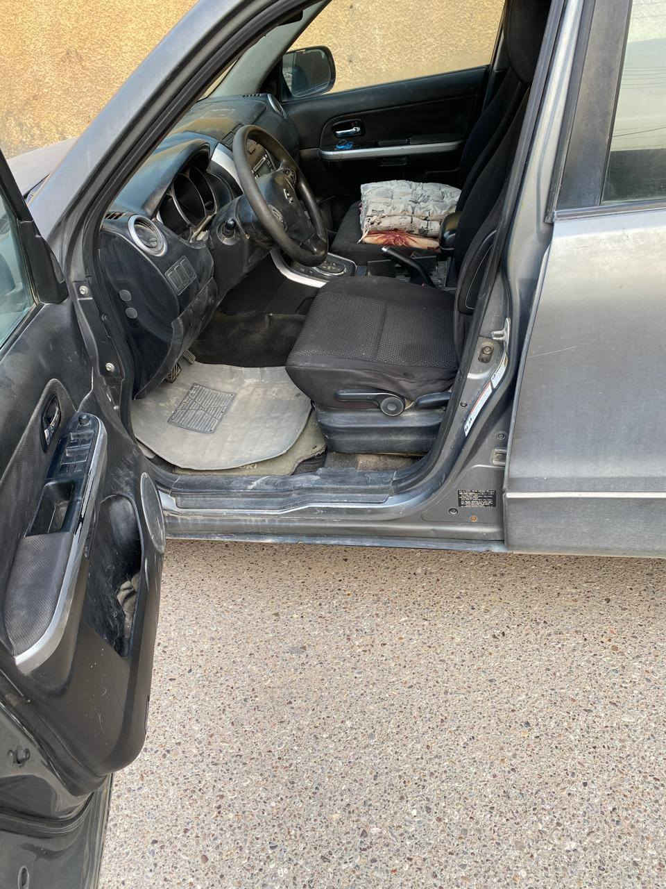 سلام عليكم من رخصت المدير والادمن سازوكي كراند فيتارة للبيع  بسعر مناسب تعال افحص وسهلة  سيارة بيهة نواقص  يرادلهة ترتيب مكاني بغداد موديل 2009 بيهة قطعة وحدة سيارة وارد امريكي وبيهة طخات  بصيطة   وسيارة مصبوغة عام  نقصهة تبريد وبور استين وماطور ماسحة  حدادية زينة  سيارة شغالة ومكينة مرتبة  مفتوح سابقا بس سيارة قوية   وكيرهة مرتب  مابي شي تاخذ شغال من يمي للعلم تجي تفحص سيارة ابيعلك هل موجود  يعني كوم حديد تطلع من يمي بعد مارجع السيارة عاجبتك اذا ماعجبتك اعبر المنشور  ماشية 163 كيلو متر   متواجد على الفيس الي يحب يستفسر اني خادم والي معجبة سيارة ليتعبني واتعبة رحمة لموتاكم مكاني بغداد سنوية 2028 تنتهي رقم بغداد مكاني حي جهاد وهاذ رقمي  *********** الي يحب يستفسر وبل خدمة  سعر السيارة 60 ورقة وبيها مجال حك جيتك
