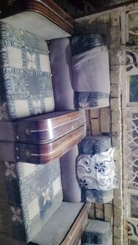 كنب • مدينه الصدر • يحتاج غسيل