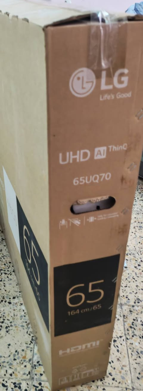 السلام عليكم عندي شاشة لبيع جديدة مامفتوحه LG قياس ٦٥ مكاني بغداد الجديدة قرب افران تفاحة رايده ٩٥٠ الف ***********
