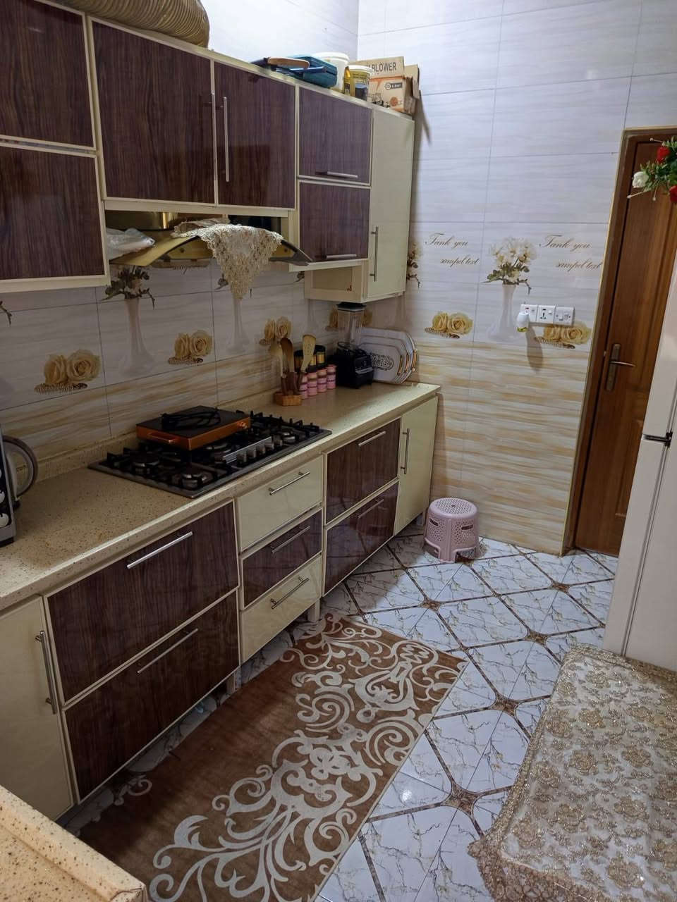 السلام عليكم 
يعلن مكتب عقارات النهروان عن توفر 
بيتين للبيع طابو زراعي عراقي

البيت الاول يتكون من 
غرفة نوم واحدة 
استقبال 
صحيات 
مطبخ 
البيت بناء طابوق 
مساحة البيت 100 متر 

البيت الثاني ملاصق للبيت الاول 
يتكون من طابقين 

الطابق الاول كامل 
غرفة منام واحدة 
استقبال 
صحيات 
مطبخ 

الطابق الثاني ملبوخ فقط و  يتكون من 
غرفتين 
صاله 
صحيات 
مساحة 100متر 
الموقع ابي الخصيب مهيجران 
السعر 120 مليون 

ملاحظة ينباع كل بيت وحدة أو اثنينهم سوه 

للأستفسار 
***********
