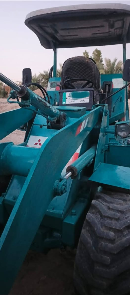 عرض بيع شفل مع حفارة متسيبوشي ياباني جدا نظيف مخصص للاعمال الزراعية او الانشائية
مع ضمان الكفائة التشغيلية .
الشفل كل شي ما ناقصه شغل وروح اشتغل علما ان الحفارة مالته البلادية واللون هذا لونه البلادي والمحرك والكير جدا نظيفات.
سعر 75ورقة للاستفسار تواصل خاص او اتصل على الرقم***********
